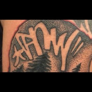 Meet your Posher, Troy